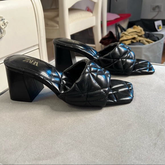 ZARA Wide Heeled Quilted Sandals Black - Picture 3 of 8